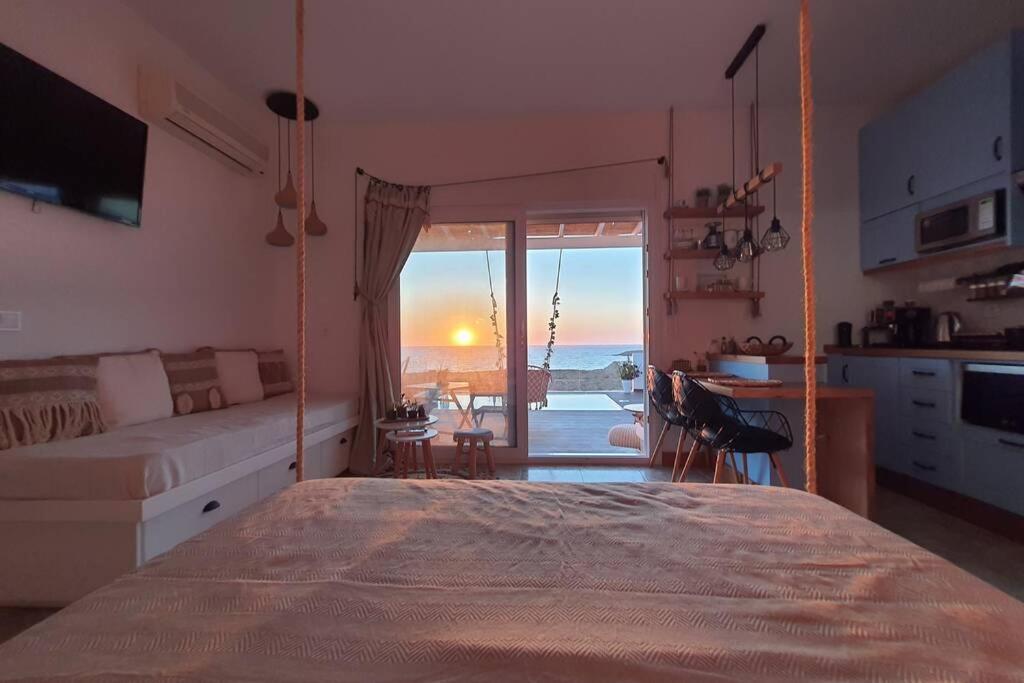 Tramonto Luxury Villa No1- Breathtaking Sunset View Foinikion Ngoại thất bức ảnh