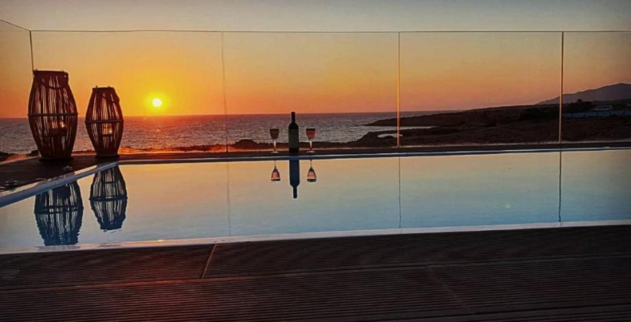 Tramonto Luxury Villa No1- Breathtaking Sunset View Foinikion Ngoại thất bức ảnh